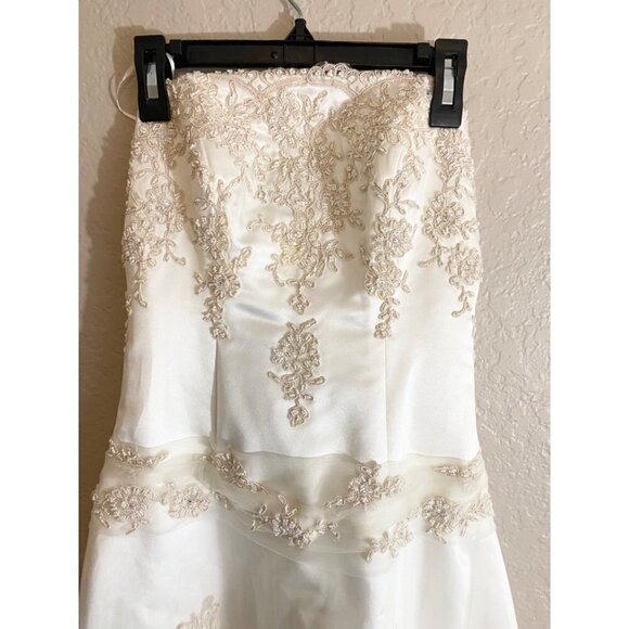 Maggie Sottero Couture Women's Champage Ohelia Embellished Wedding Gown - 4 - Picture 4 of 17